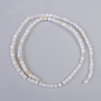 Perleťové cylindrické korálky, průměr 3,5×3,5 mm, délka 37 cm ± na niti