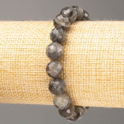 Náramek z labradoritu, broušené korálky o průměru cca 10 mm, délka 18 cm (elastický)