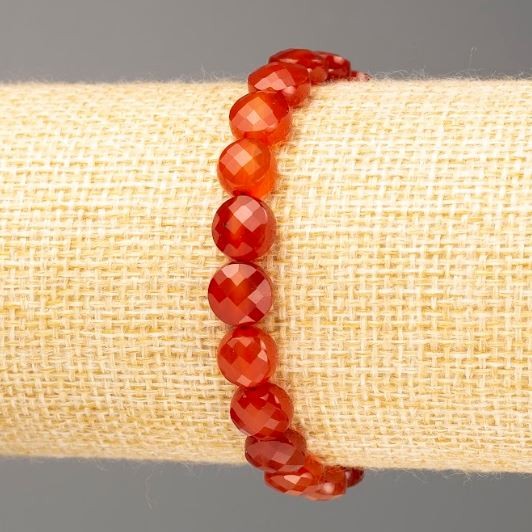 Náramek z karneolu, broušené mince, průměr 8×5 mm, délka 18 cm (elastický)