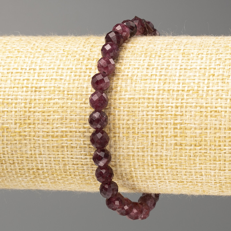 Náramek z rubelitu turmalínu, přírodní kámen, broušené korálky, průměr 6 mm ±, délka 18 cm (elastický)