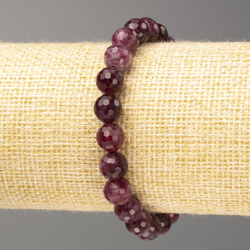 Náramek z rubelitu turmalínu, přírodní kámen, facetovaná kulička, průměr 8 mm, délka 18 cm (elastický)