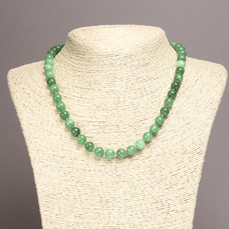 Náhrdelník z chrysoprasu (umělý) hladké kuličky, průměr 8 mm ±, délka 45 cm+