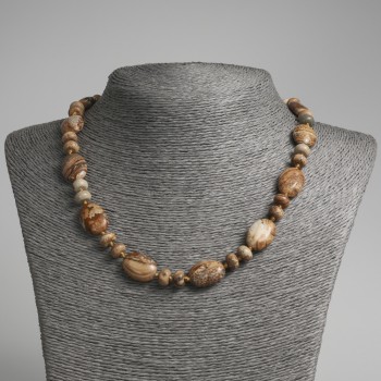 Náhrdelník z přírodního kamene, krajinový jaspis, plochý ovál, průměr 13×18 mm ±, rondel, průměr 9×5 mm ±, délka 45 cm ±