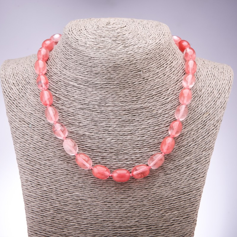 Náhrdelník z přírodního chalcedonu, baňatého tvaru, průměr 9×14 mm, délka 48 cm