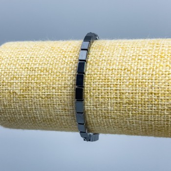 Náramek z hematitu s obdélníkovými tvary, rozměry 6×4 mm, délka 18 cm (elastický)
