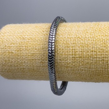 Náramek z hematitu ve tvaru zig-zag, průměr 6×2 mm, délka 18 cm (elastický)