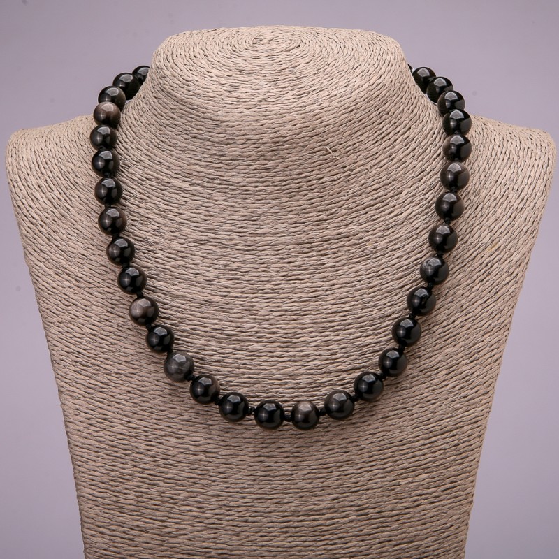 Náhrdelník z přírodního stříbristého obsidiánu – hladké kuličky, průměr cca 10 mm, délka 45 cm
