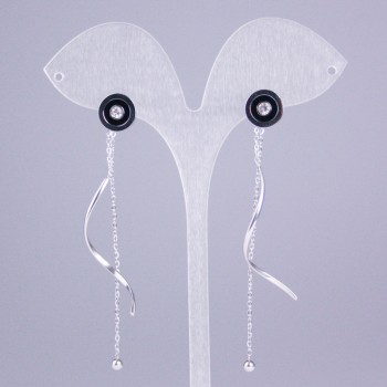 Náušnice peckové Xuping rhodiované s černým smaltem – kruh o průměru cca 10 mm, s bílými kamínky a řetízky, délka cca 7 cm