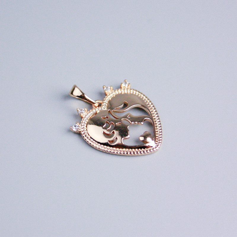 Přívěšek Xuping 18K pozlacení - Srdce se bílými kamínky, průměr 18×19 mm+