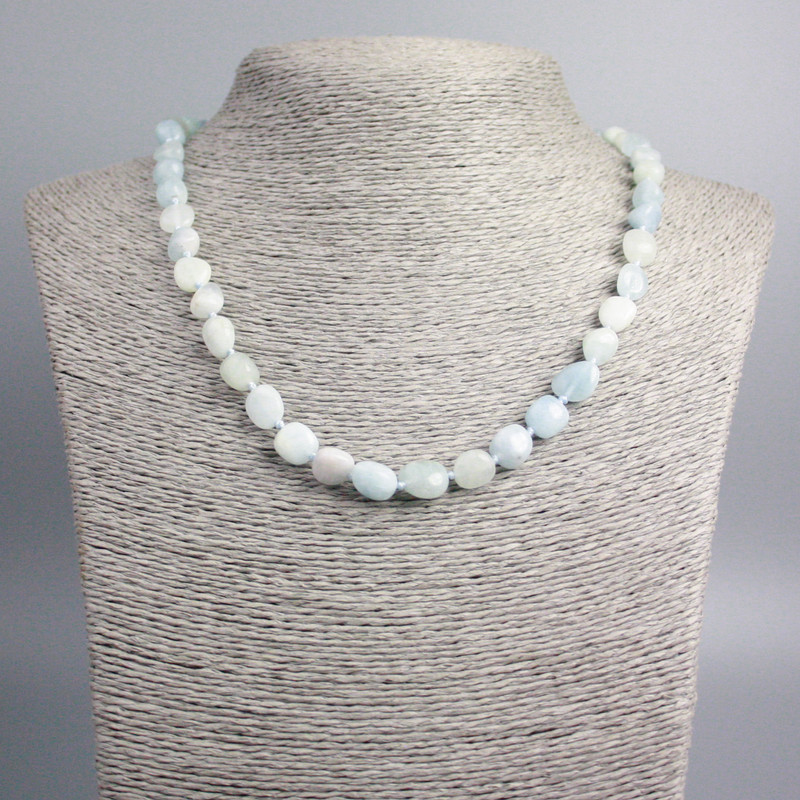 Náhrdelník z akvamarínu, přírodní kámen, broušené korálky, průměr 9×8 mm, délka 48 cm+-