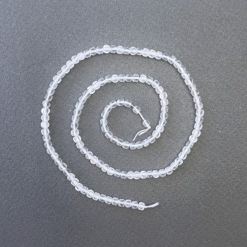 Korálky na niti z horského křišťálu, kubický tvar, rozměr 3×3 mm, délka 39 cm