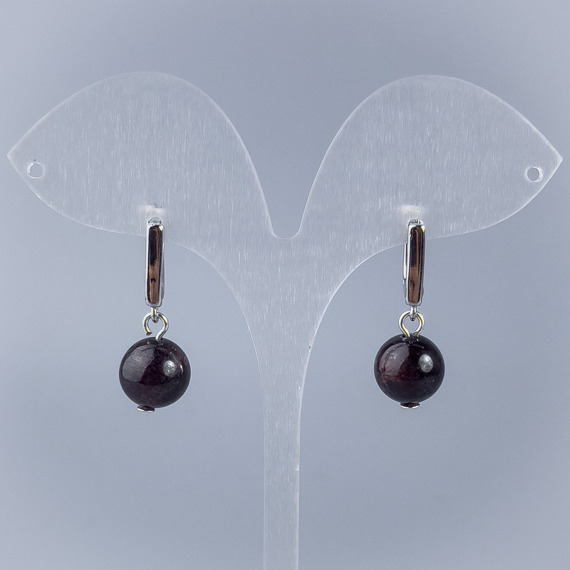 Náušnice z granátu – hladká kulička, průměr 8,5 mm, anglické zapínání, délka 28 mm