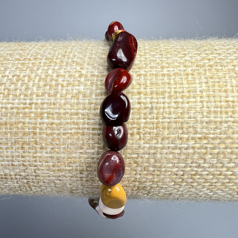 Náramek z jaspisu Mookaite, přírodní kámen, brusované korálky, průměr 6×9 mm, délka 18 cm (elastický)