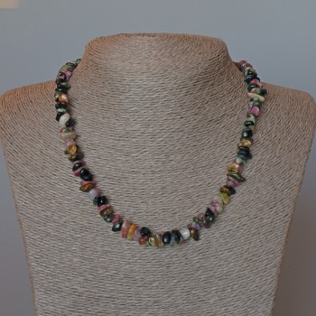 Náhrdelník z turmalínu, přírodní kamínky, průměr 10×3 mm, délka 47 cm +