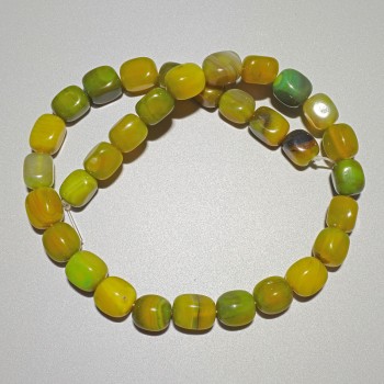 Korálky z achátu, hranolového tvaru, rozměry 9×12 mm, délka 37 cm, na niti