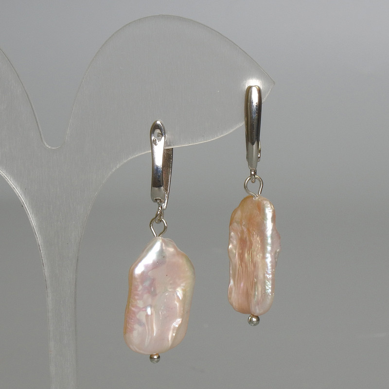 Barokní náušnice z perel s benzínovým odstínem, průměr 14×22 mm, délka 42 mm, anglické zapínání