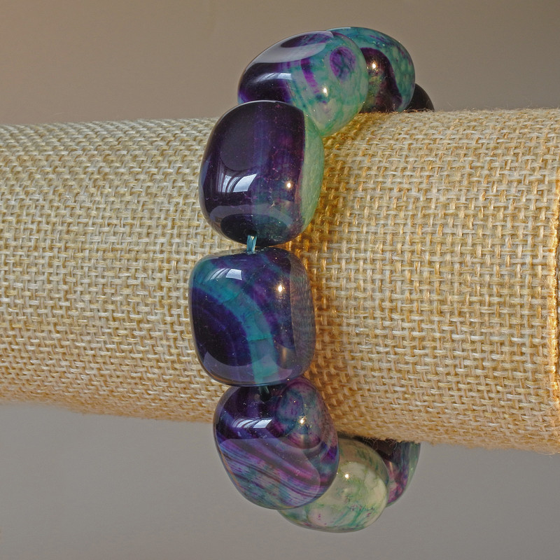 Náramek z přírodního achátu - hranolové korálky, průměr 16×19 mm ±, délka 18 cm ± (elastický)