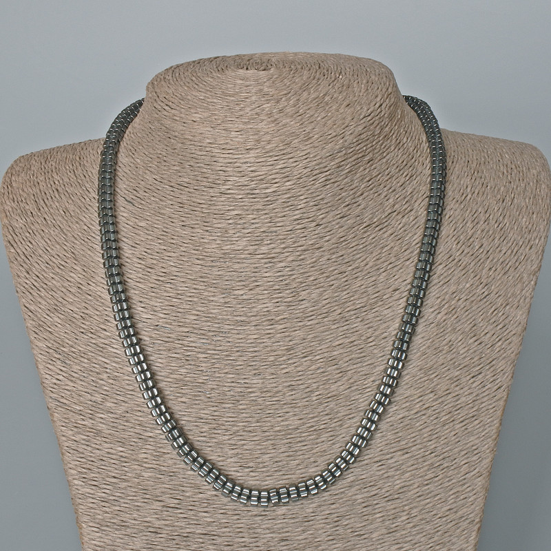 Náhrdelník Hematit Květ, průměr 6×3 mm, délka 50 cm