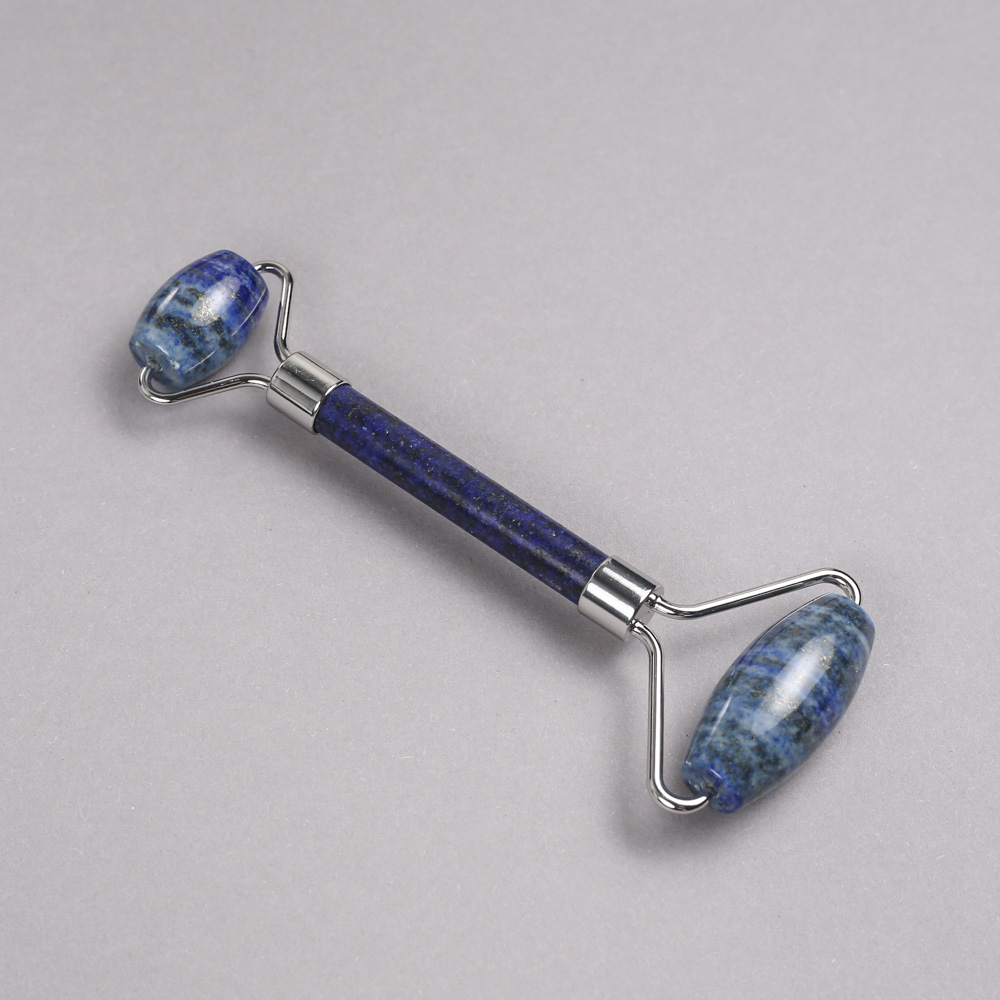 Válečkový masážér z kamene lazurit, oboustranný, délka 14,5 cm, stříbrný kov