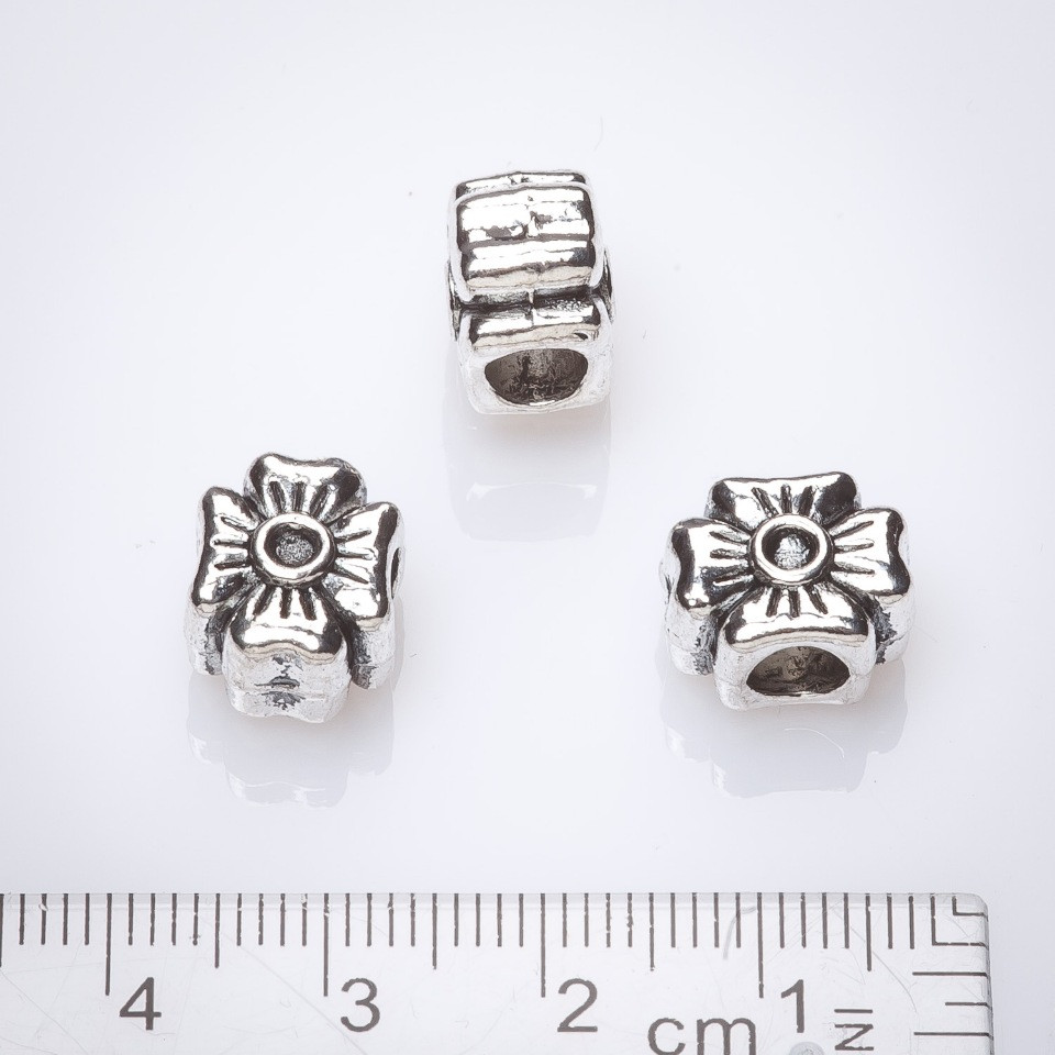 Pandora korálka Čtyřlístek (průměr 4 mm) 12×10 mm, fasetovaná, 20 g, ±7 ks
