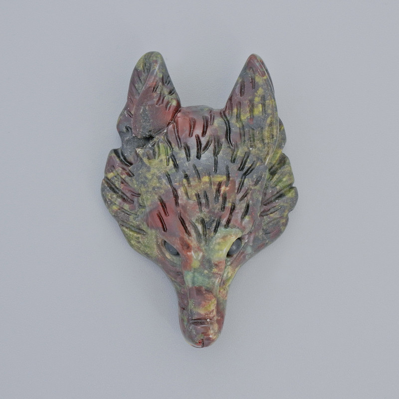 Přívěšek 'Vlk' z jaspisu krev draka, přírodní kámen, průměr 39×25 mm, otvor 2,2 mm