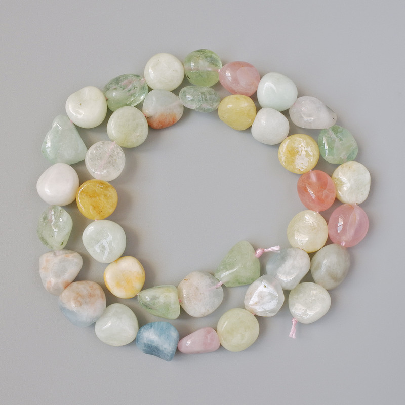 Morganitové korálky z přírodního kamene – fasetované, průměr 10×11 mm, délka cca 39 cm, na niti