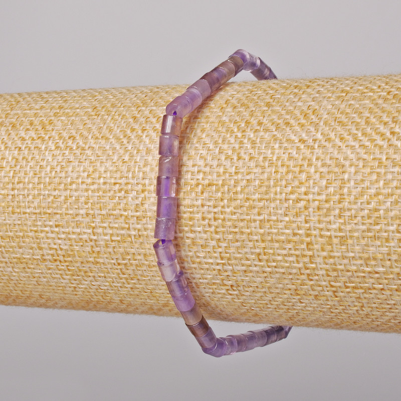 Náramek z ametystu, přírodní kámen, broušené korálky 4×4 mm, délka 18 cm, elastický