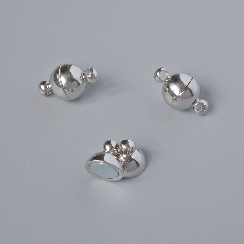 Magnetické zapínání, průměr 14×8 mm, stříbrná barva kovu, 1 ks
