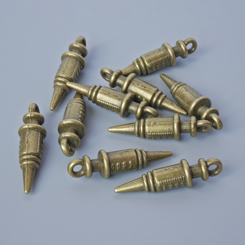 Přívěsek 'Injekční stříkačka', bronzový kov, rozměry 24,5 × 6,5 mm, otvor 2 mm, balení 10 ks