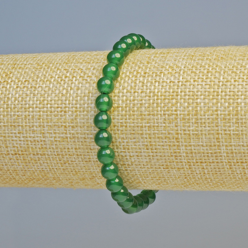 Náramek z chrysoprasu, přírodní kámen, hladká korálka, průměr cca 6 mm, elastický, délka 18 cm