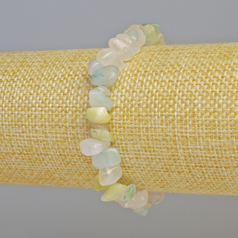 Náramek z přírodního Morganitu, drobné úlomky, průměr 8×4 mm, na elastické šňůrce, délka 18 cm+