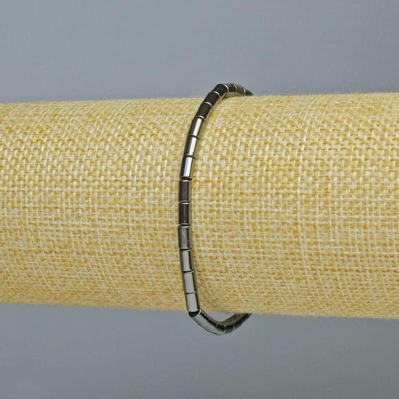 Náramek z hematitu – cylindrický tvar, černá barva, průměr 5×3 mm, délka 18 cm, elastický