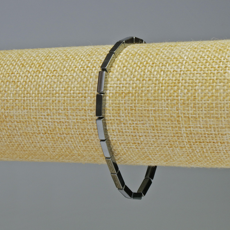 Náramek z hematitu, obdélníkové prvky, černá, rozměr 9×3 mm, délka 18 cm, strečová šňůra