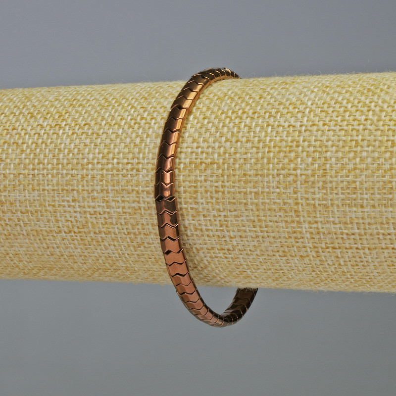 Náramek z hematitu «Hadí řetízek» se zig-zag vlnou, měděné barvy, průměr 5×4×3 mm, délka 18 cm, elastický