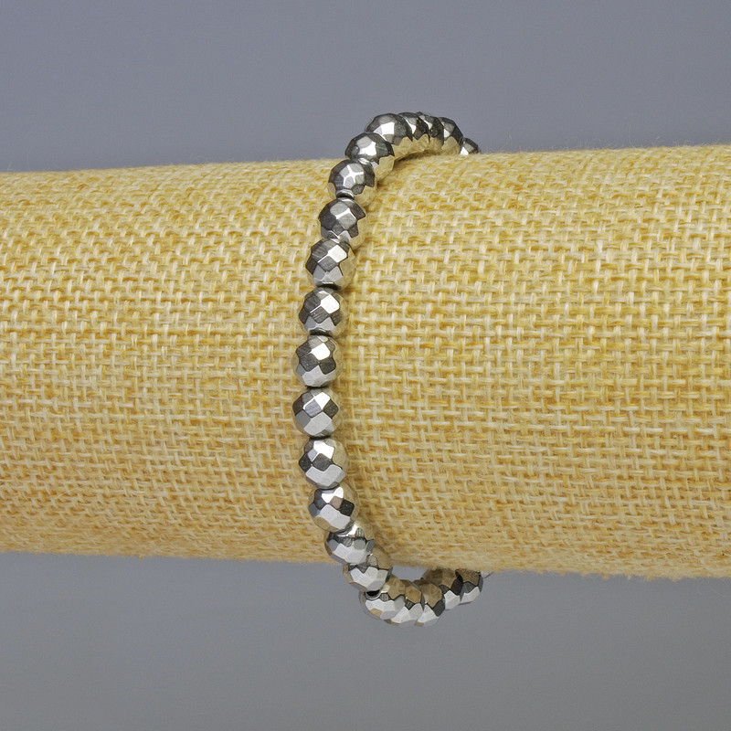 Náramek z hematitu – brusované kuličky, barva stříbrná, průměr 6 mm ±, délka 18 cm ±, pružný