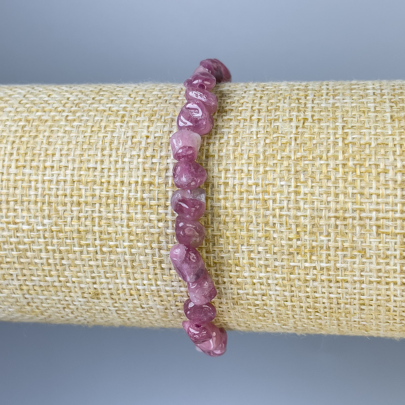 Náramek z turmalínu, galetované korálky, průměr 6–8×6–8 mm, délka 18 cm, elastický