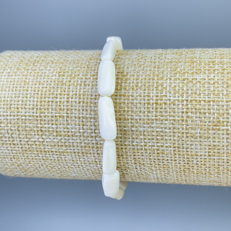 Náramek z přírodní perleti – fasetované korálky 14×5 mm, délka 18 cm, elastická guma