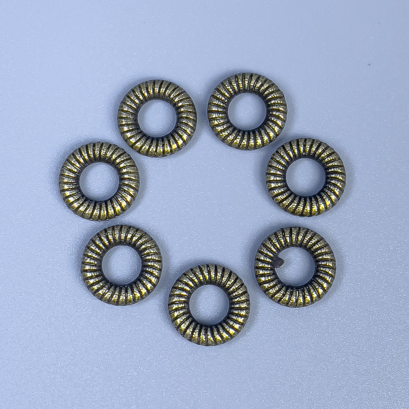 Фурнітура намистина вставка колір металу бронза, діаметр 9х2мм+- отвір, діаметр 4мм+- фасування 36шт