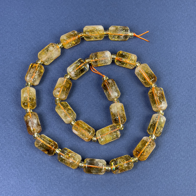 Citrínové korálky brusované válce 14×9 mm +- s rokajlem 4×2 na niti, délka 39 cm+