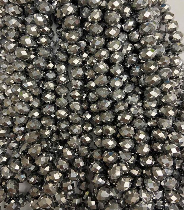 Korálky Českého křišťálu na niti se světlešedým povlakem, broušený rondel, průměr 8×6 mm, délka 40 cm +