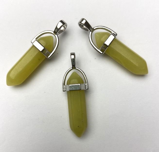 Přívěšek z jadeitu, šestiúhelníkový krystal, koule 8×31×41 mm