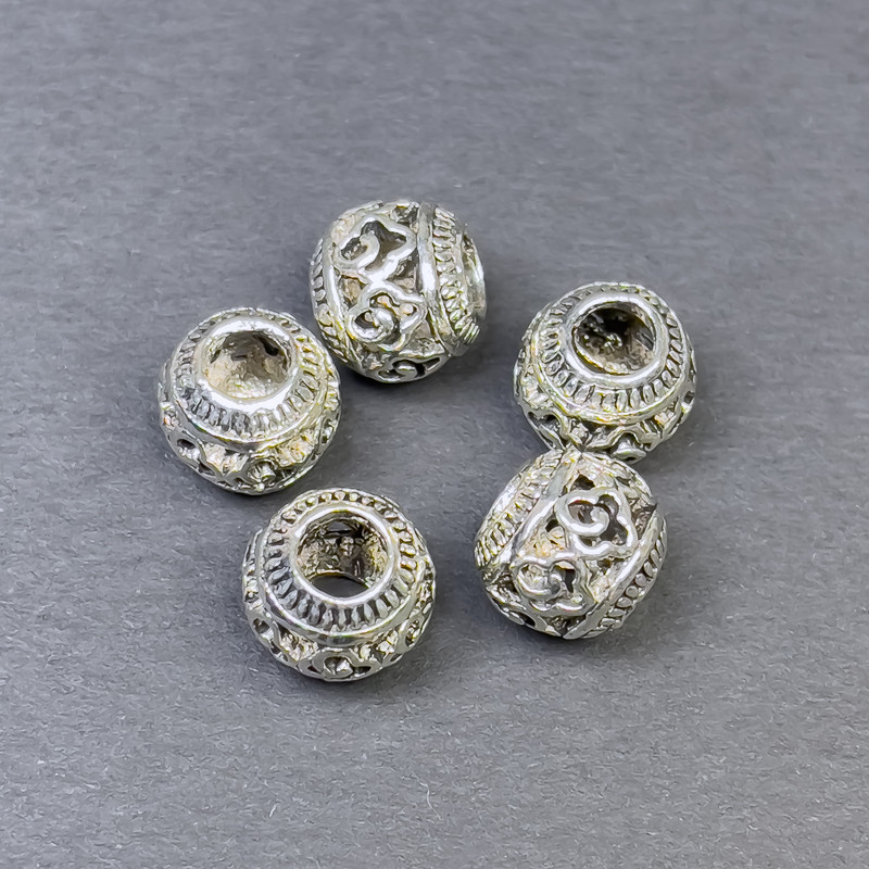 Korálková vložka – barva kovu stříbrná, rozměr 9×10 mm, otvor cca 4,5 mm, balení 5 ks