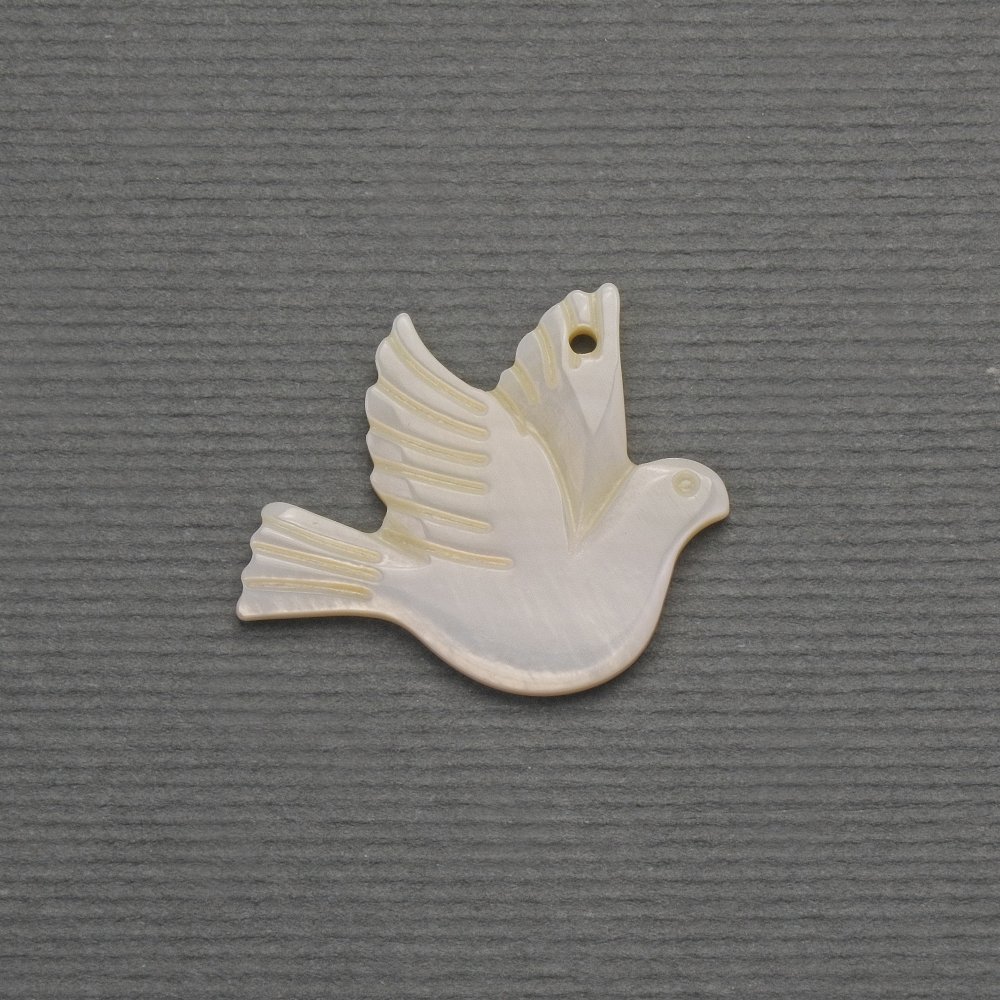 Přívěšek – holubička z přírodní perleti 19×23 mm