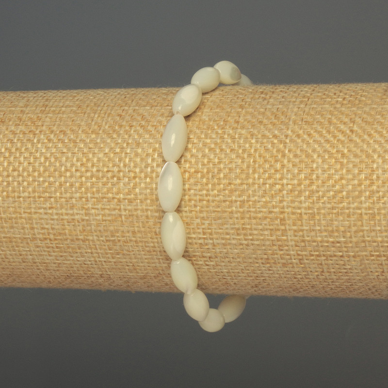 Náramek z perleti „Zrno“, průměr 12×6 mm ±, délka 18 cm ±, elastický