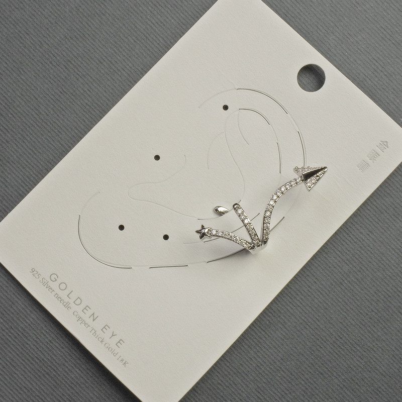 Náušnice Kaf na ucho ze stříbrného kovu, délka cca 35 mm ± bílé krystaly