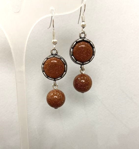 Náušnice z aventurínu, kulatý tvar 15 mm, hladká kulička 12 mm, délka přibližně 46 mm