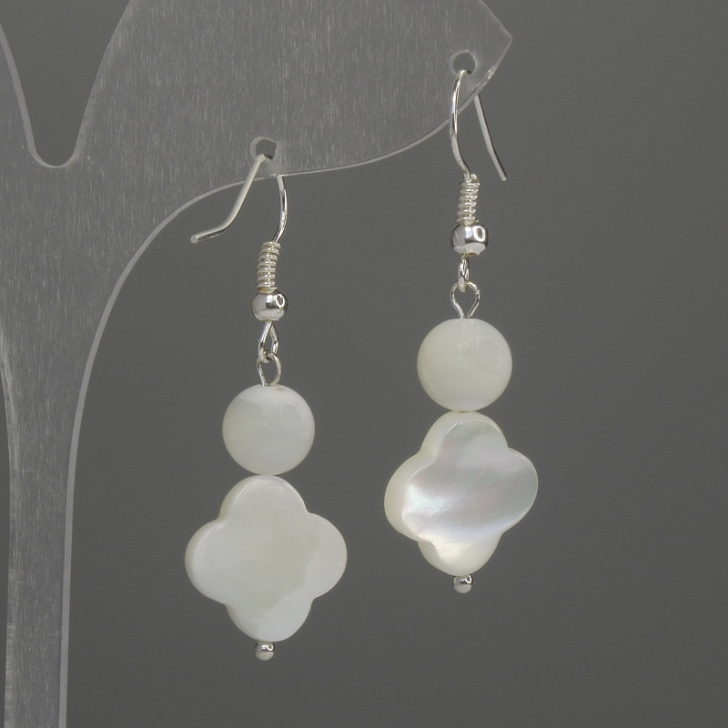 Náušnice Perlamurt čtyřlístek 12 mm ±, kulička 8 mm ±, délka cca 38 mm