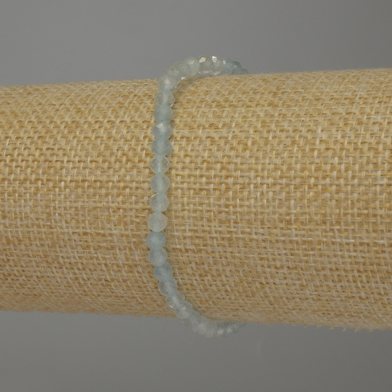 Náramek z akvamarínu – brusované kuličky, průměr 4 mm ±, délka 18 cm ±, elastický