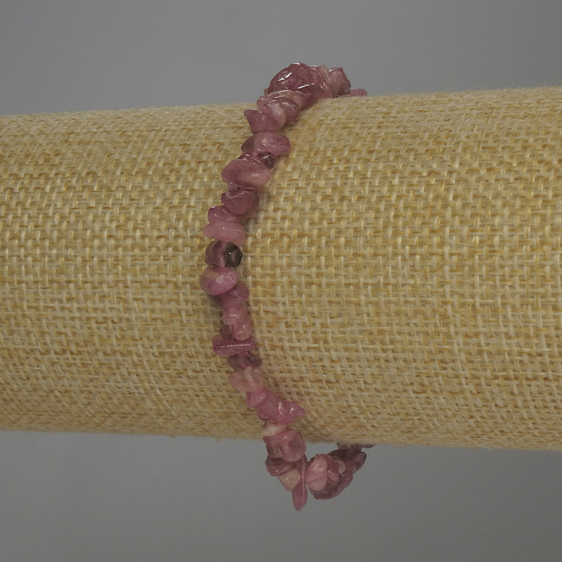 Náramek z turmalínu – drobné kousky, průměr 4–7×2 mm, délka 18 cm, elastický