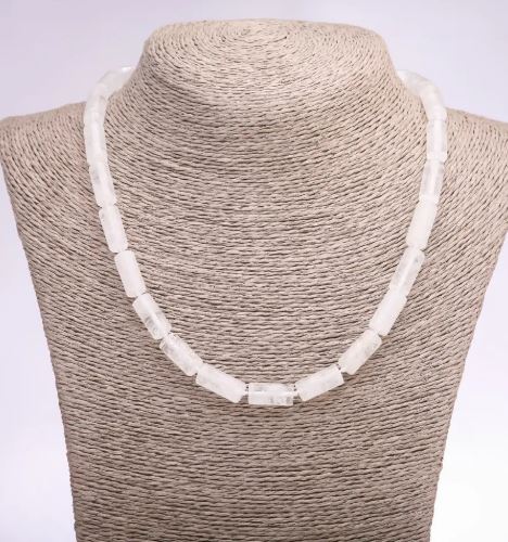 Náhrdelník z horského křišťálu – cylindrické korálky, průměr 8×17 mm, délka 47 cm